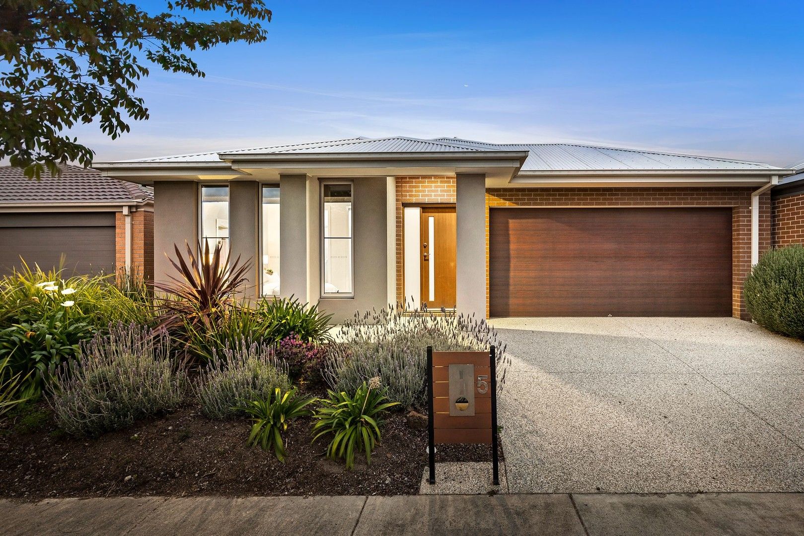 3 bedrooms House in 5 Neon Avenue MOUNT DUNEED VIC, 3217