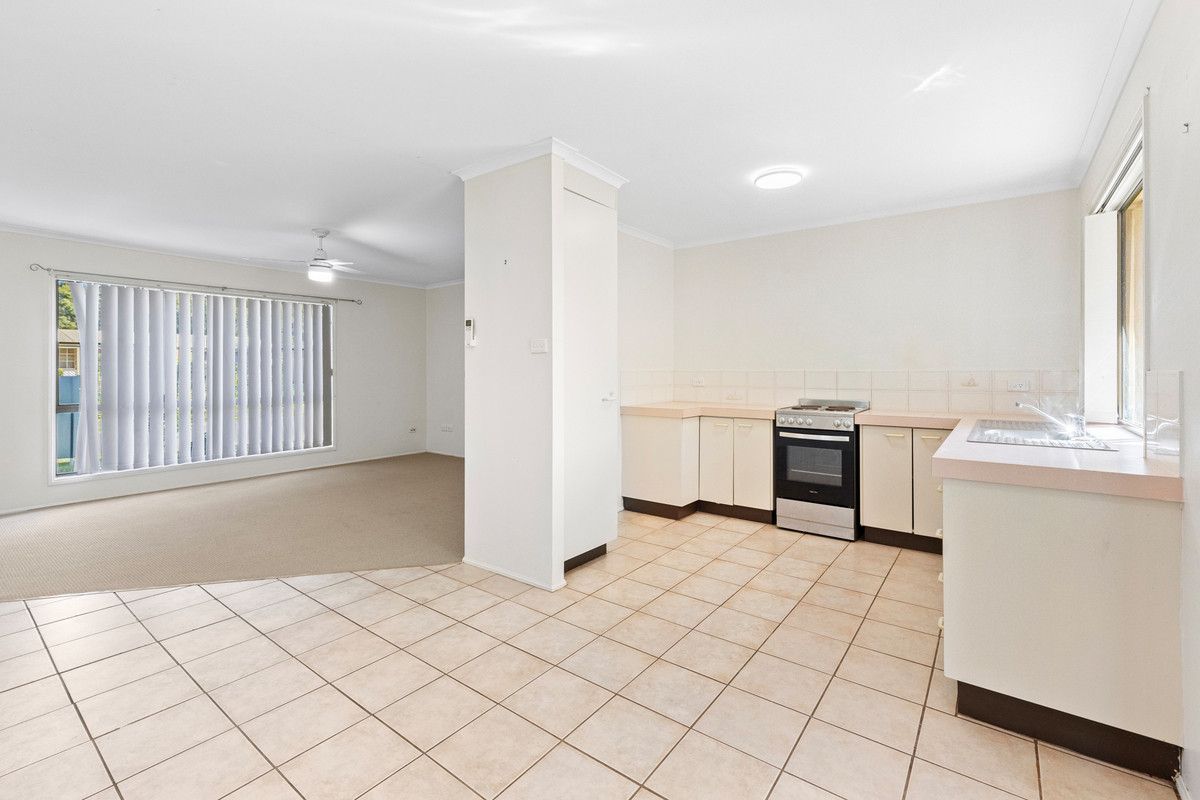 27 Terrier Court, Redland Bay QLD 4165, Image 2