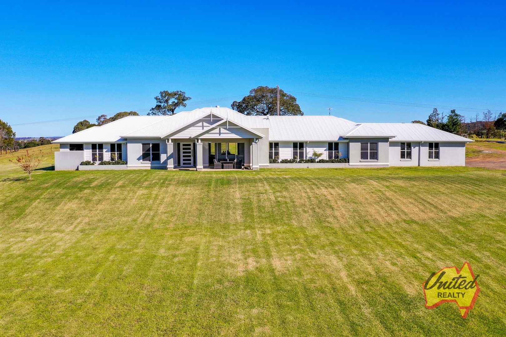 5 bedrooms House in 50 Jooriland Road THE OAKS NSW, 2570