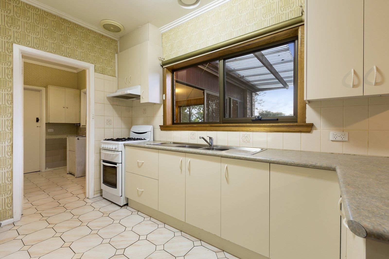 20 Grandview Grove, Oakleigh VIC 3166, Image 2