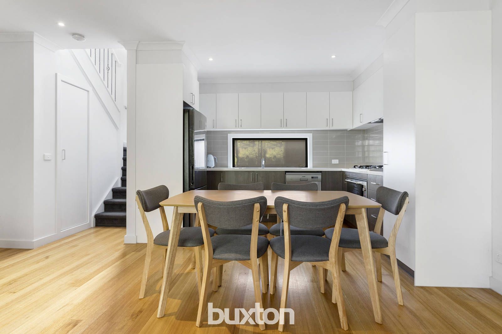 5/31 McCubbin Street, Burwood VIC 3125, Image 2