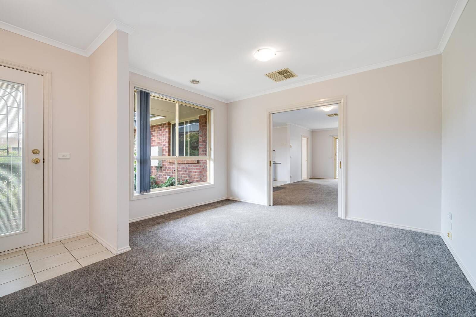 2/10 Myuna Street, Leopold VIC 3224, Image 2