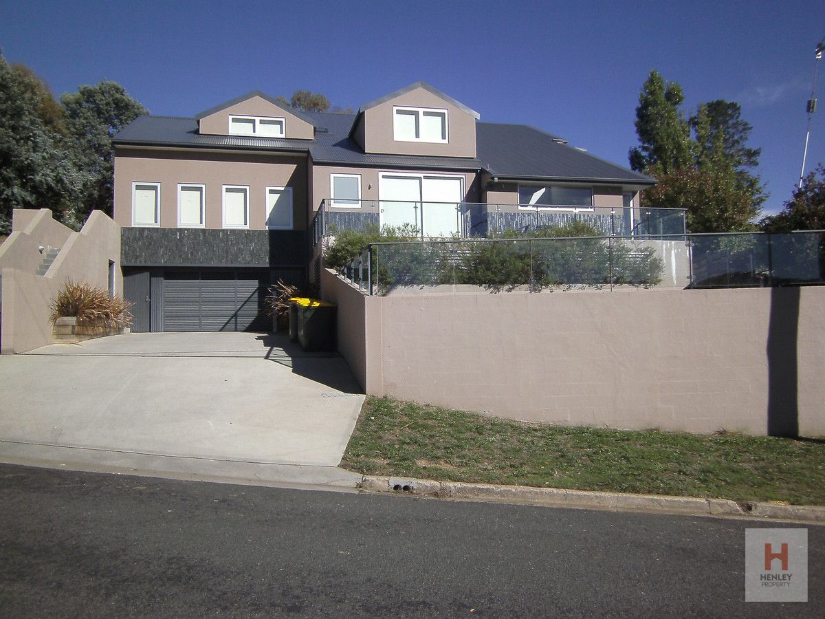 2 Cobbon Crescent, Jindabyne NSW 2627, Image 1