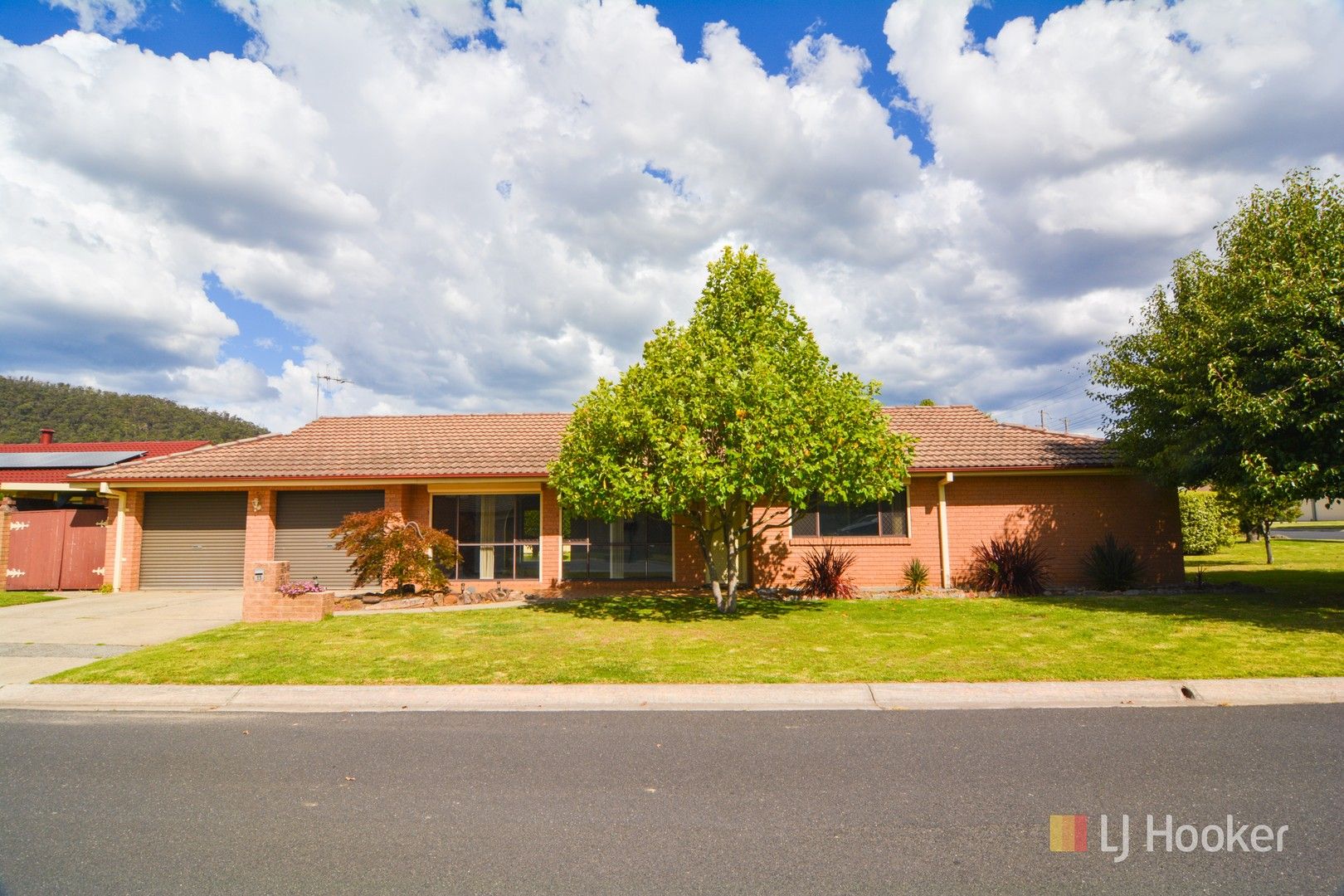 3 bedrooms House in 13 Fullagar Avenue LITHGOW NSW, 2790