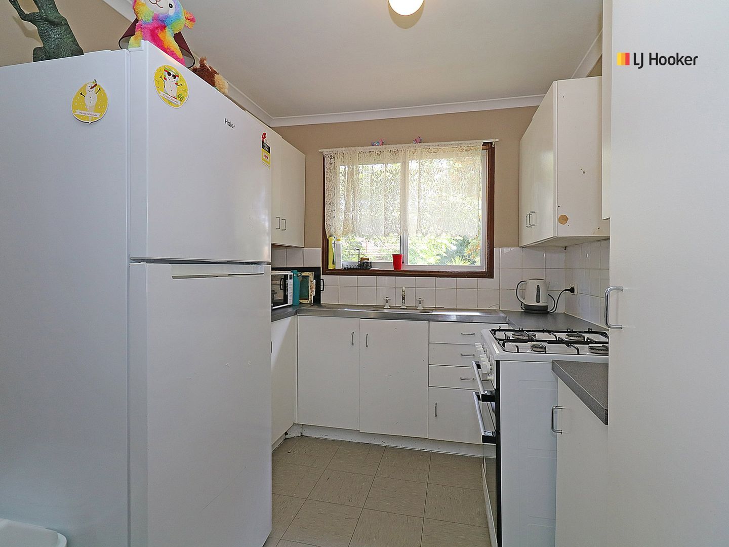 12 Dennis Crescent, Tolland NSW 2650, Image 2