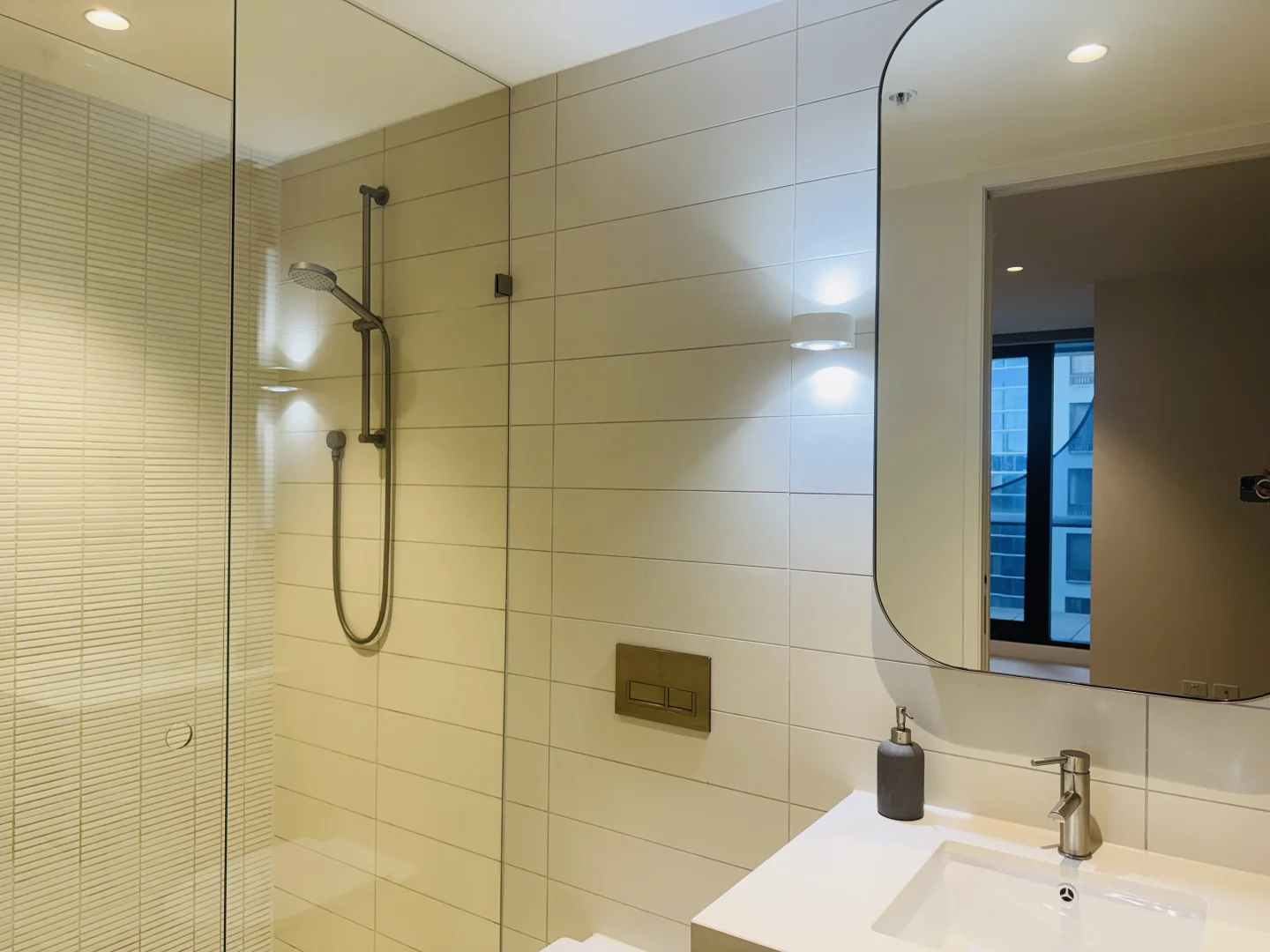 Additional image 5 of 706/450 St Kilda Road, Melbourne VIC 3004