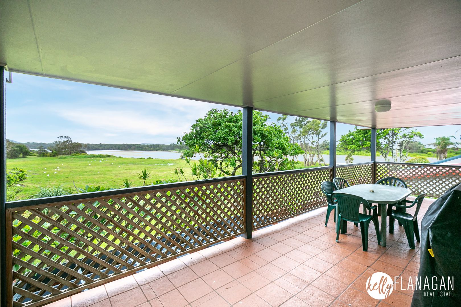 2/17 Willow Street, Crescent Head NSW 2440, Image 2