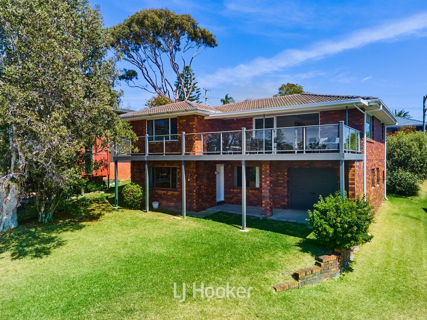 17 Surfview Avenue, Black Head NSW 2430, Image 0