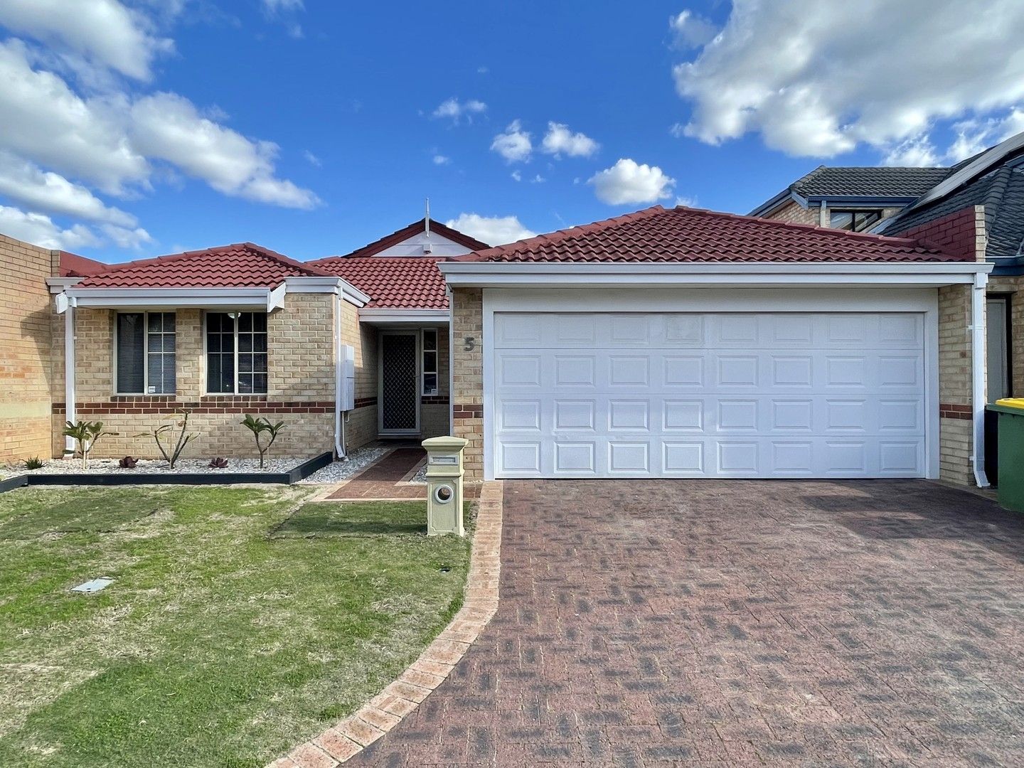 4 bedrooms House in 5 Tomito Court ASCOT WA, 6104