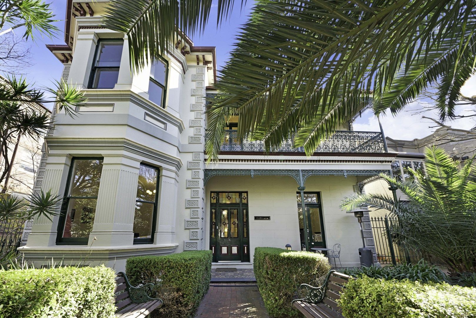 80 Old South Head Road, Woollahra NSW 2025