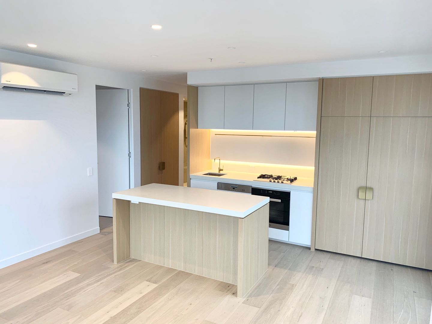 809/545 Station Street, Box Hill VIC 3128 Apartment For Rent Domain