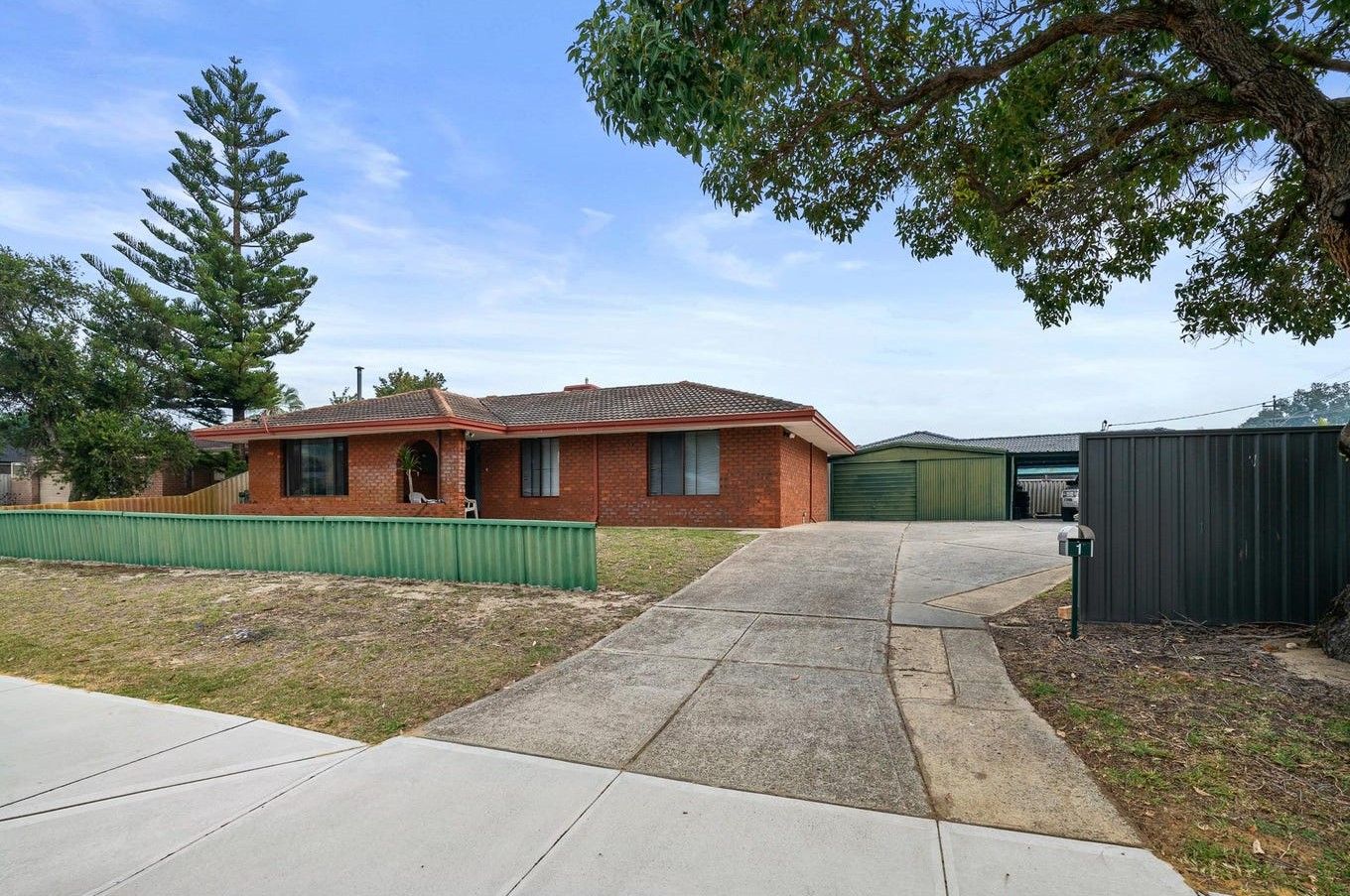 3 bedrooms House in 1 Wimmera Place HUNTINGDALE WA, 6110