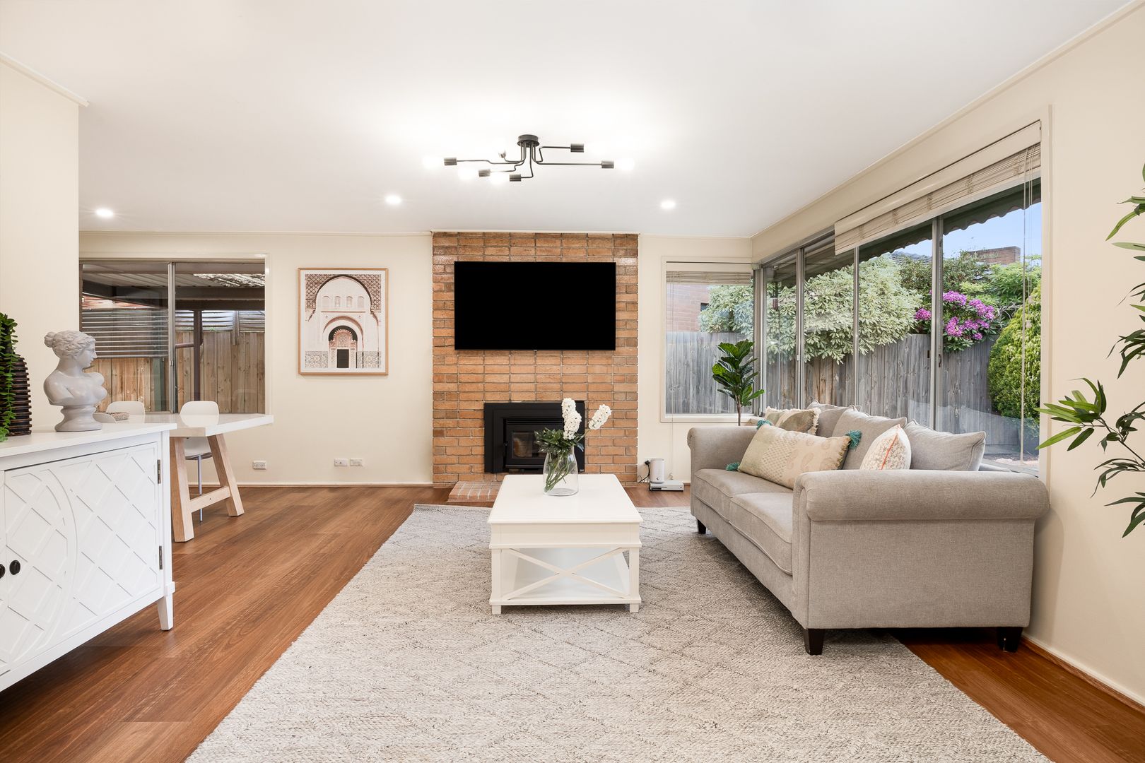 5 Kensington Court, Mulgrave VIC 3170, Image 1