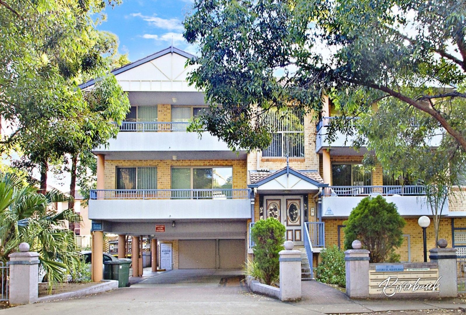 2 bedrooms Apartment / Unit / Flat in 17/31 Oxford Street MERRYLANDS NSW, 2160