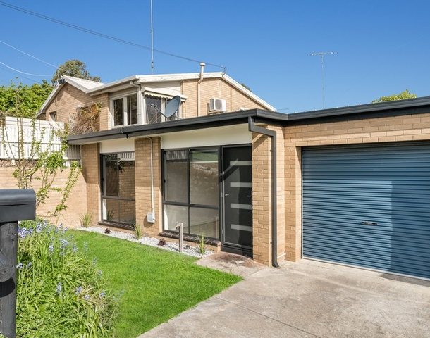 2/42 Sanglen Terrace, Belmont VIC 3216