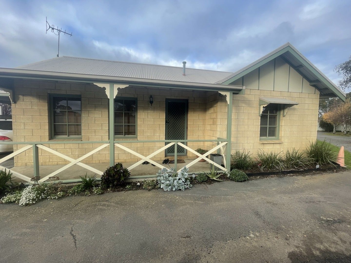 3/23 Stawell St, Romsey VIC 3434 House For Rent Domain