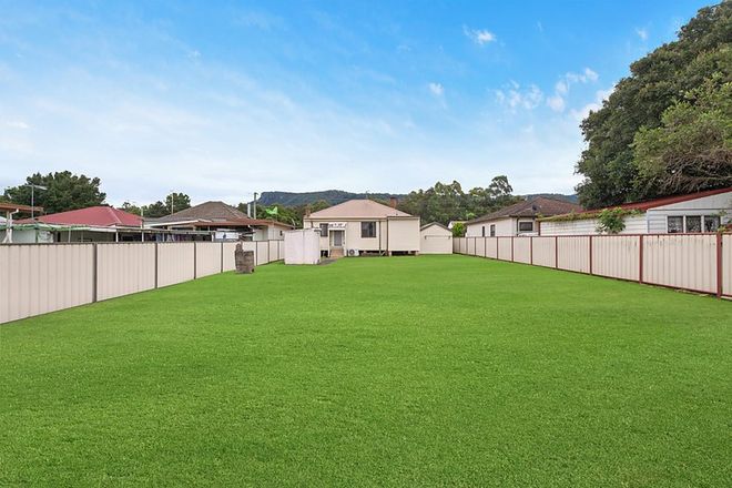 Picture of 15 Kirton Road, BELLAMBI NSW 2518