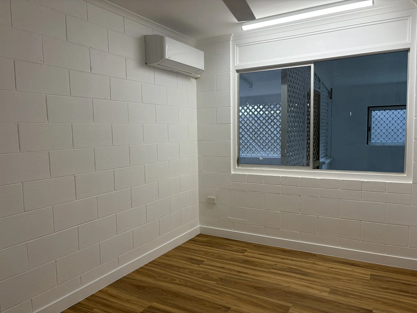 Additional image 8 of 2/107 Upper Richardson Street, Whitfield QLD 4870