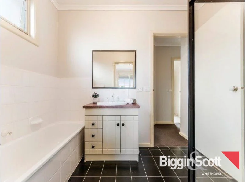 Additional image 5 of 6/111 Martins Lane, Viewbank VIC 3084