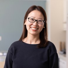 Sarah Zhou, Sales representative