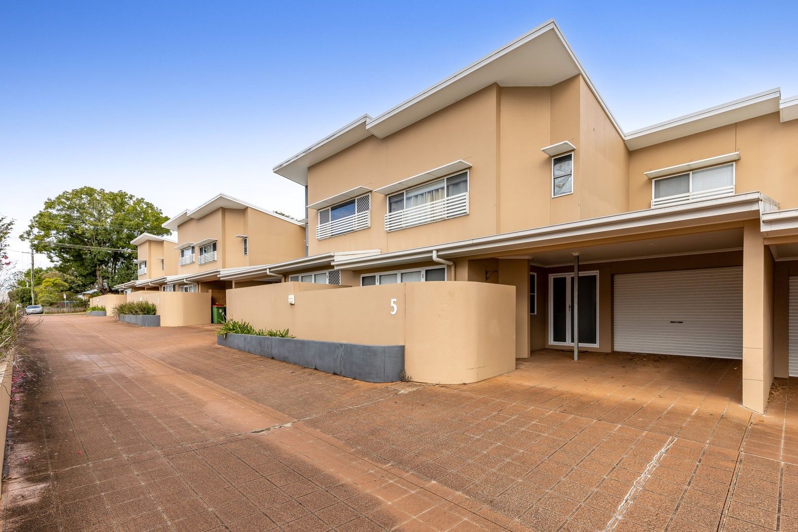 3 bedrooms Apartment / Unit / Flat in Unit 5/19B Gladstone Street NEWTOWN QLD, 4350