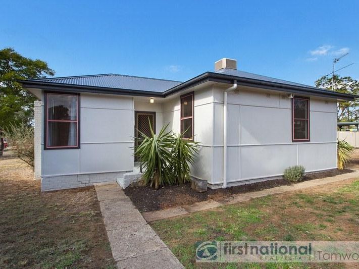 2 bedrooms House in 2 Thompson Crescent TAMWORTH NSW, 2340