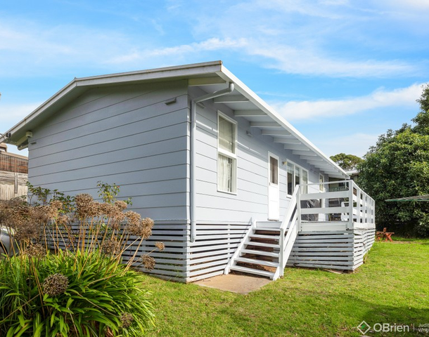 22 Raywood Avenue, Cowes VIC 3922