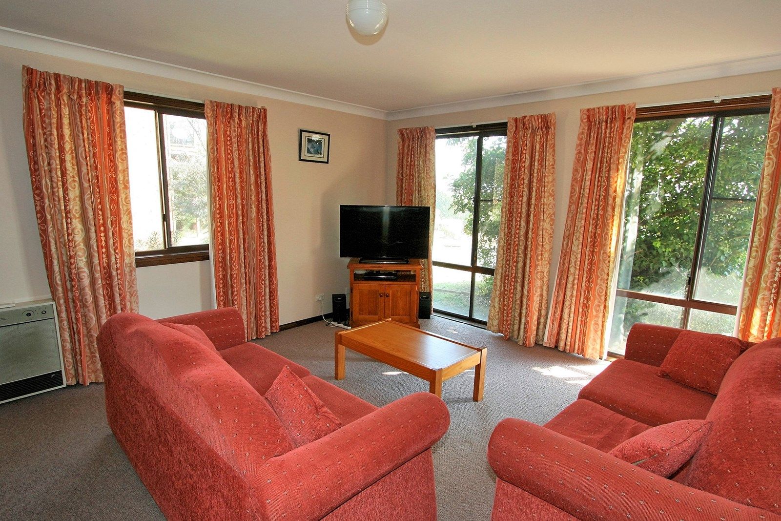 Unit 4/129 Gippsland St, Jindabyne NSW 2627, Image 1