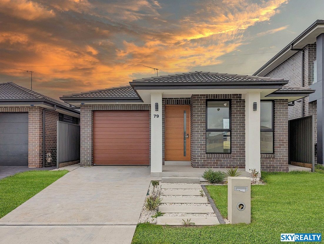 4 bedrooms House in 79 Salix Cres MARSDEN PARK NSW, 2765