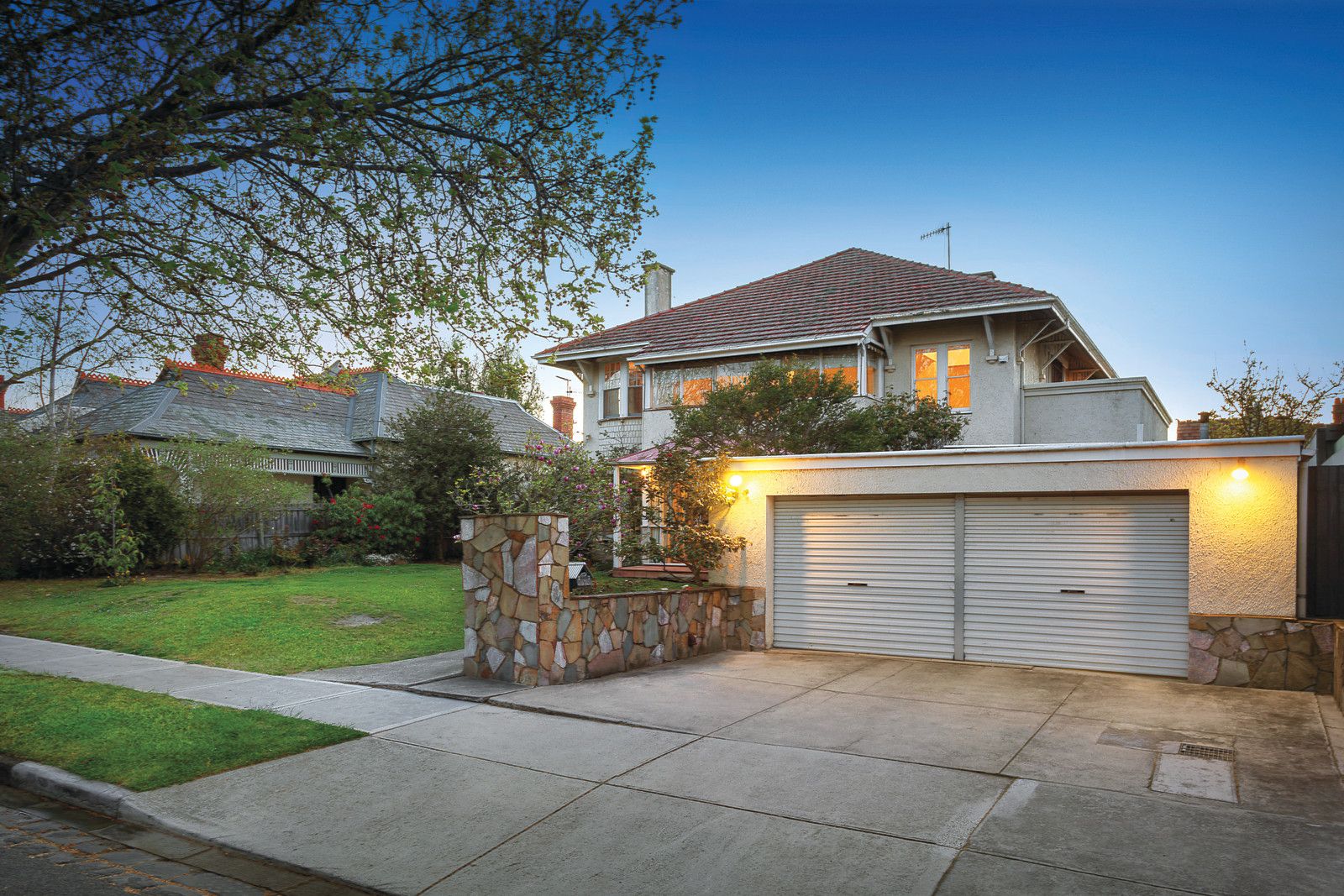 10 Hampden Road, Armadale VIC 3143, Image 2