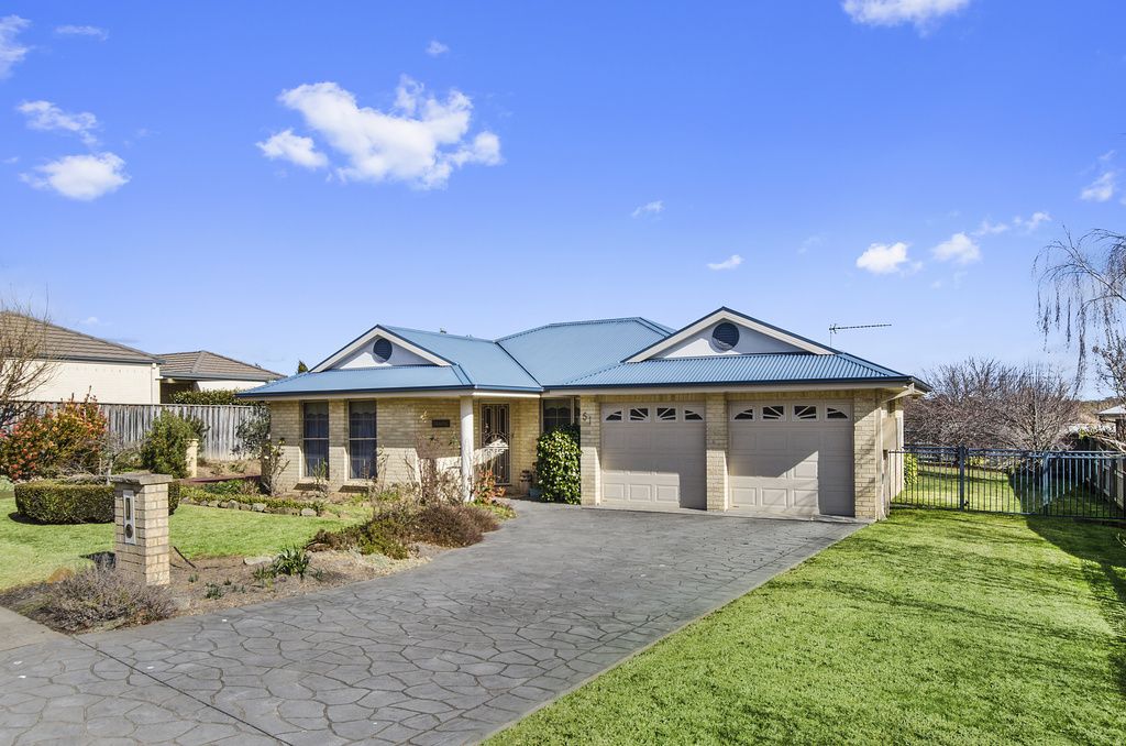 51 Isabella Way, Bowral NSW 2576, Image 0