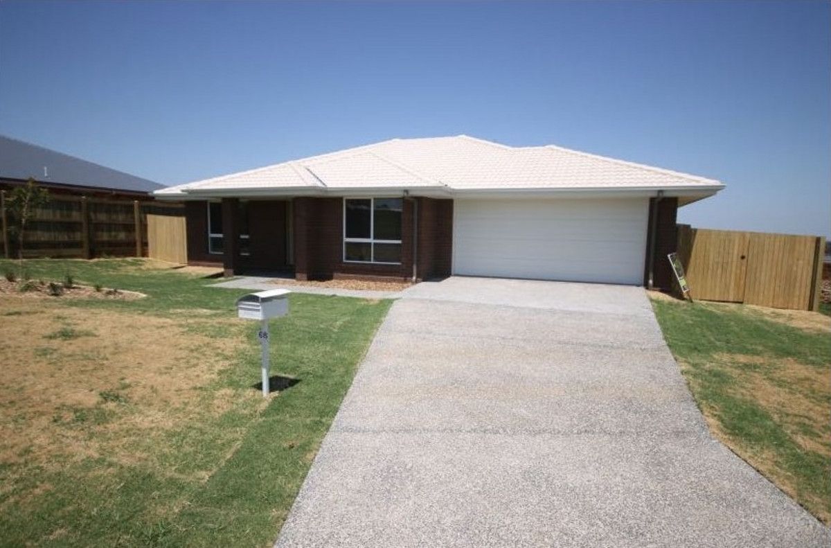 4 bedrooms House in 68 Kalimna Drive KLEINTON QLD, 4352