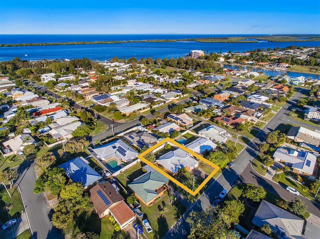 5 Moorshead Avenue, Golden Beach QLD 4551, Image 1