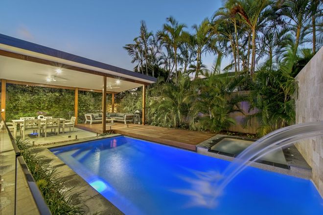 Picture of 17 Scoter Avenue, PARADISE POINT QLD 4216