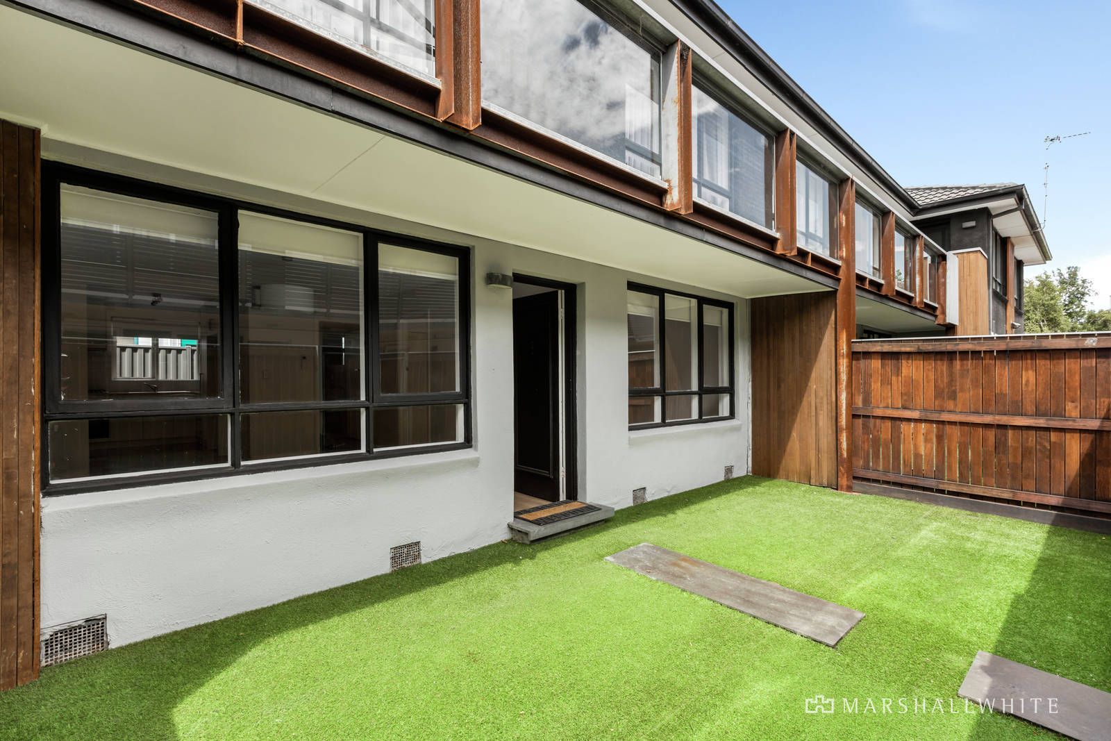 2/13 Lewisham Road, Windsor VIC 3181, Image 0