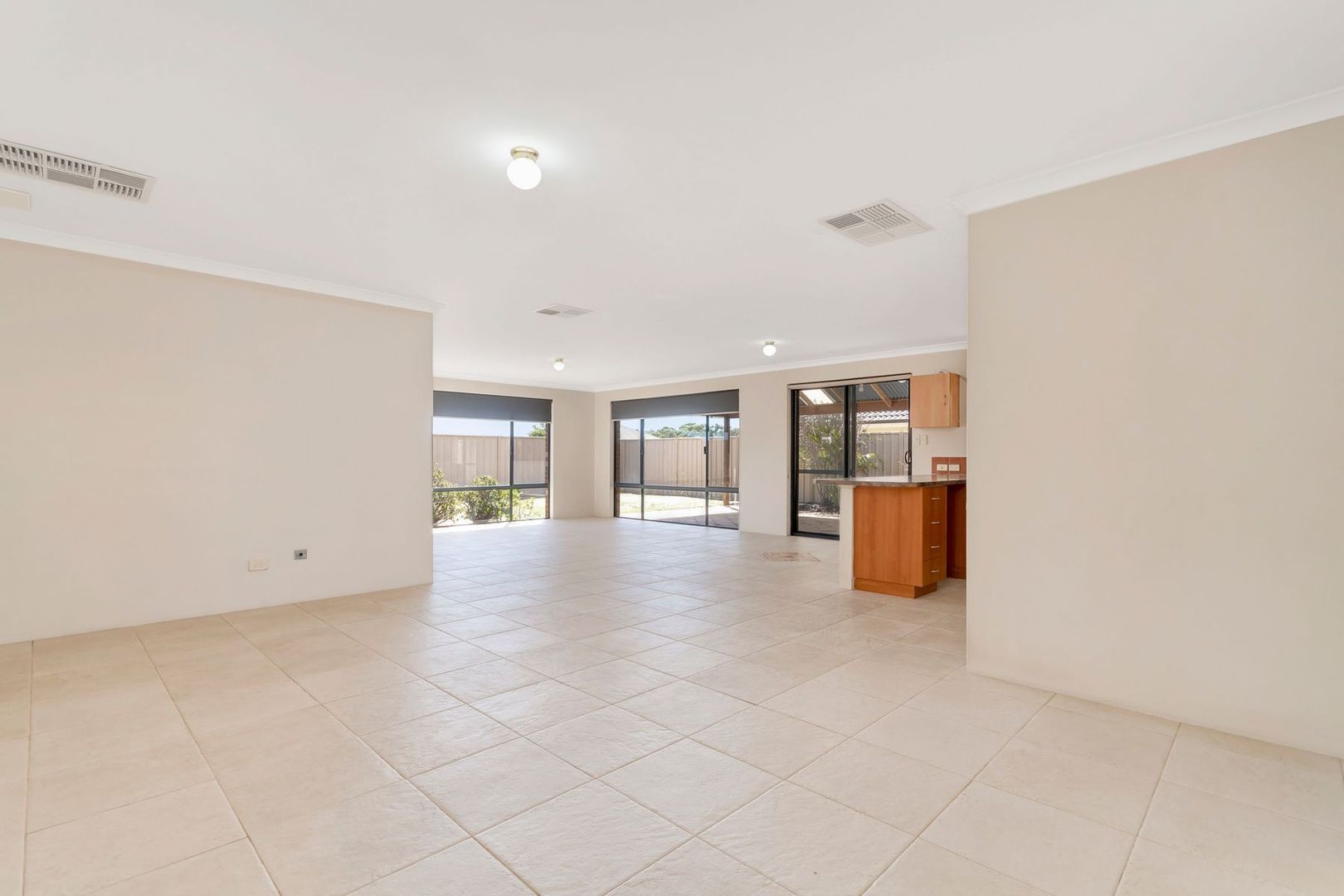 14 Wyatt Road, Hocking WA 6065, Image 2