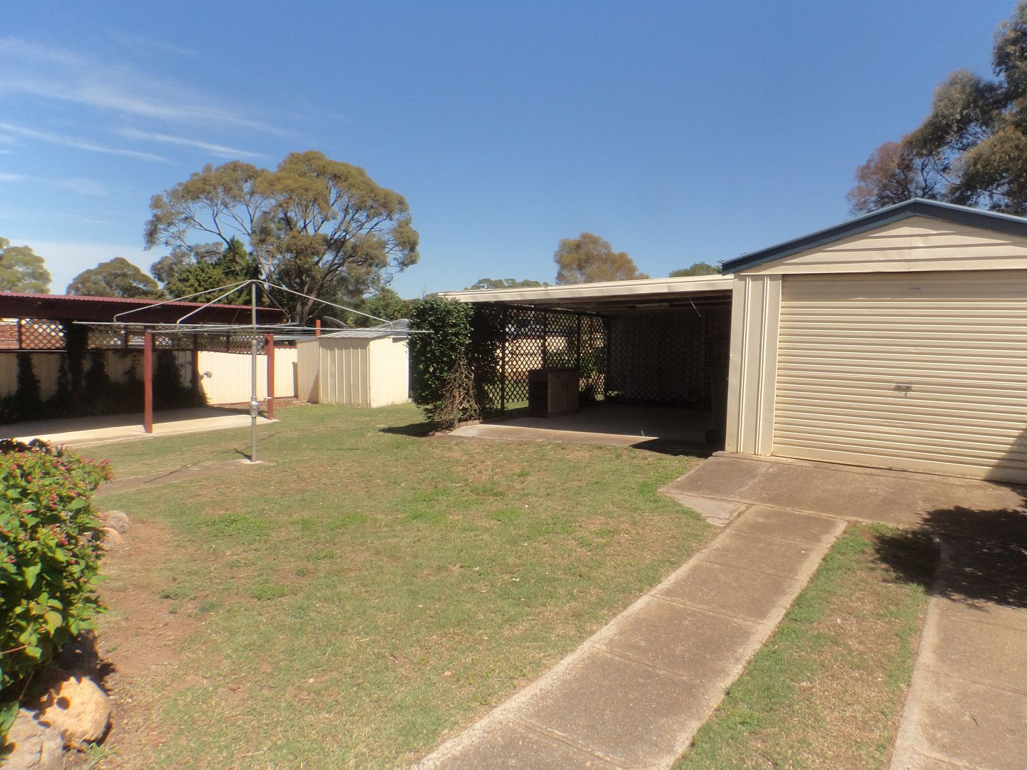 4 Kings Way, Goulburn NSW 2580 House For Rent 430 Domain
