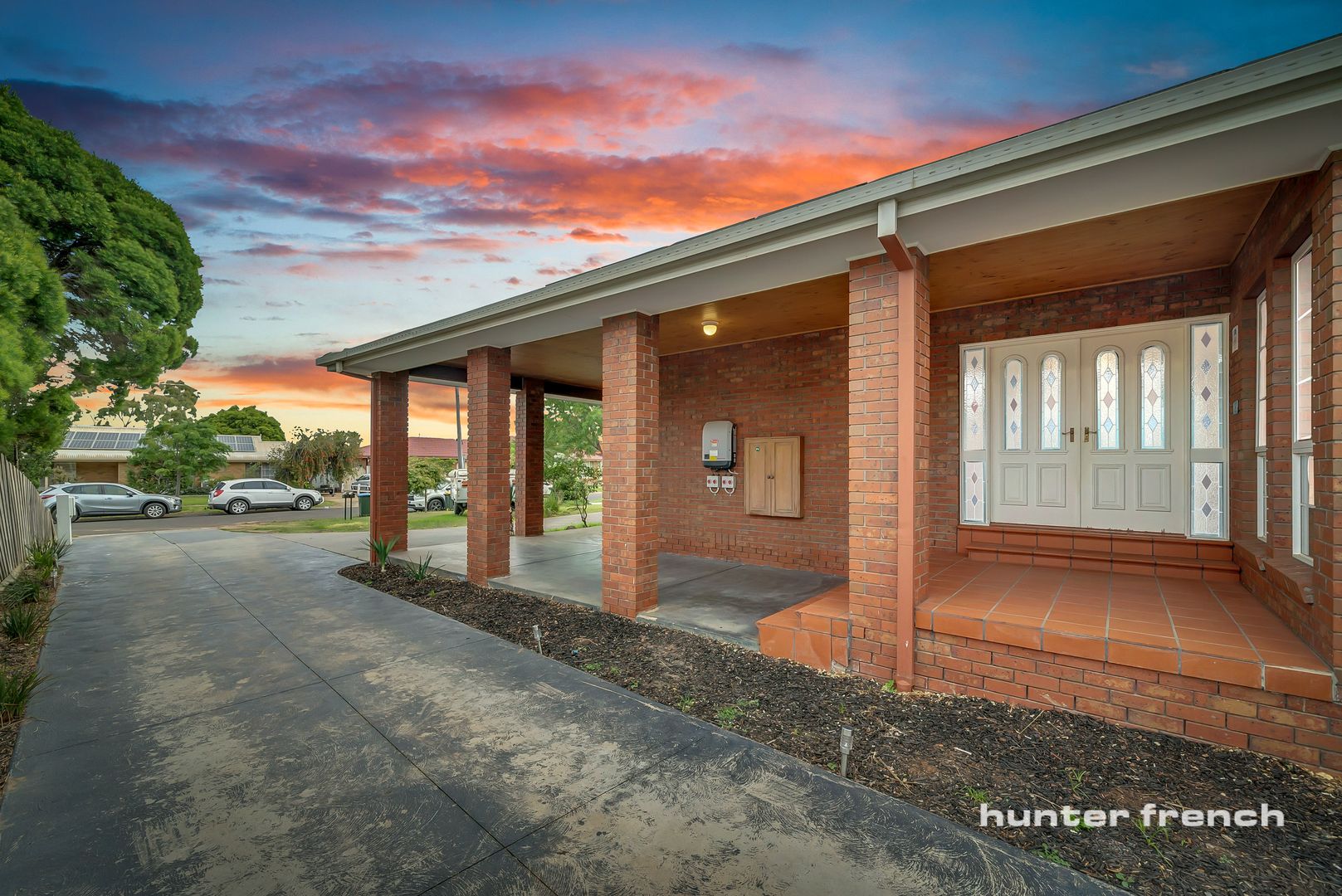 1 & 2/50 Wynarka Drive, Hoppers Crossing VIC 3029 Domain