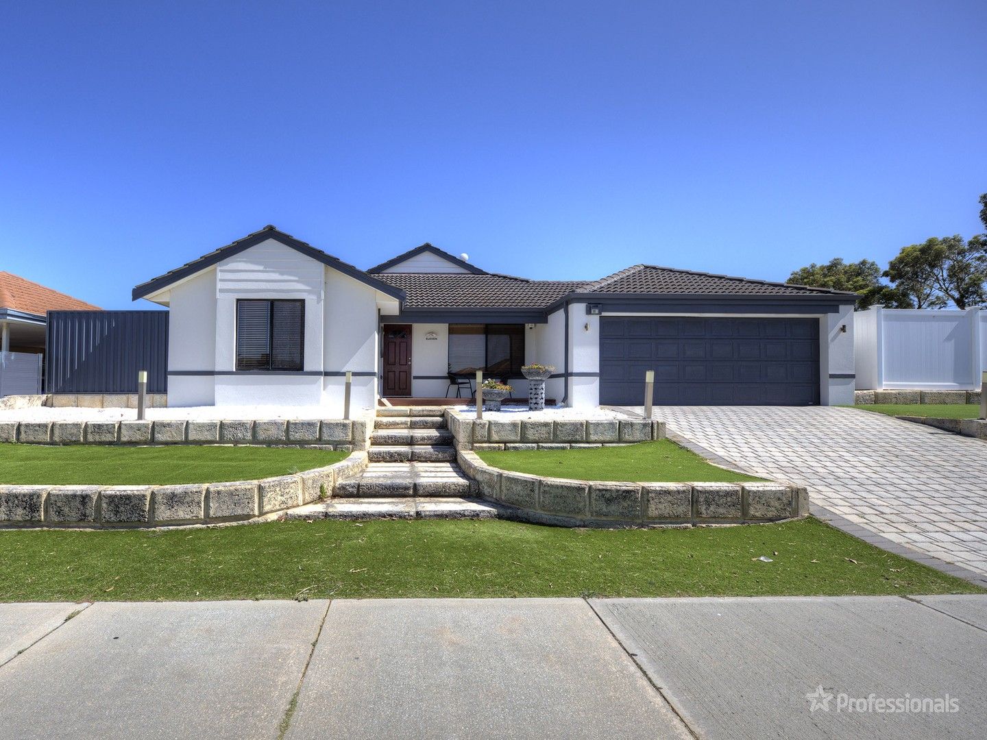 4 bedrooms House in 11 Bradman Drive BUTLER WA, 6036