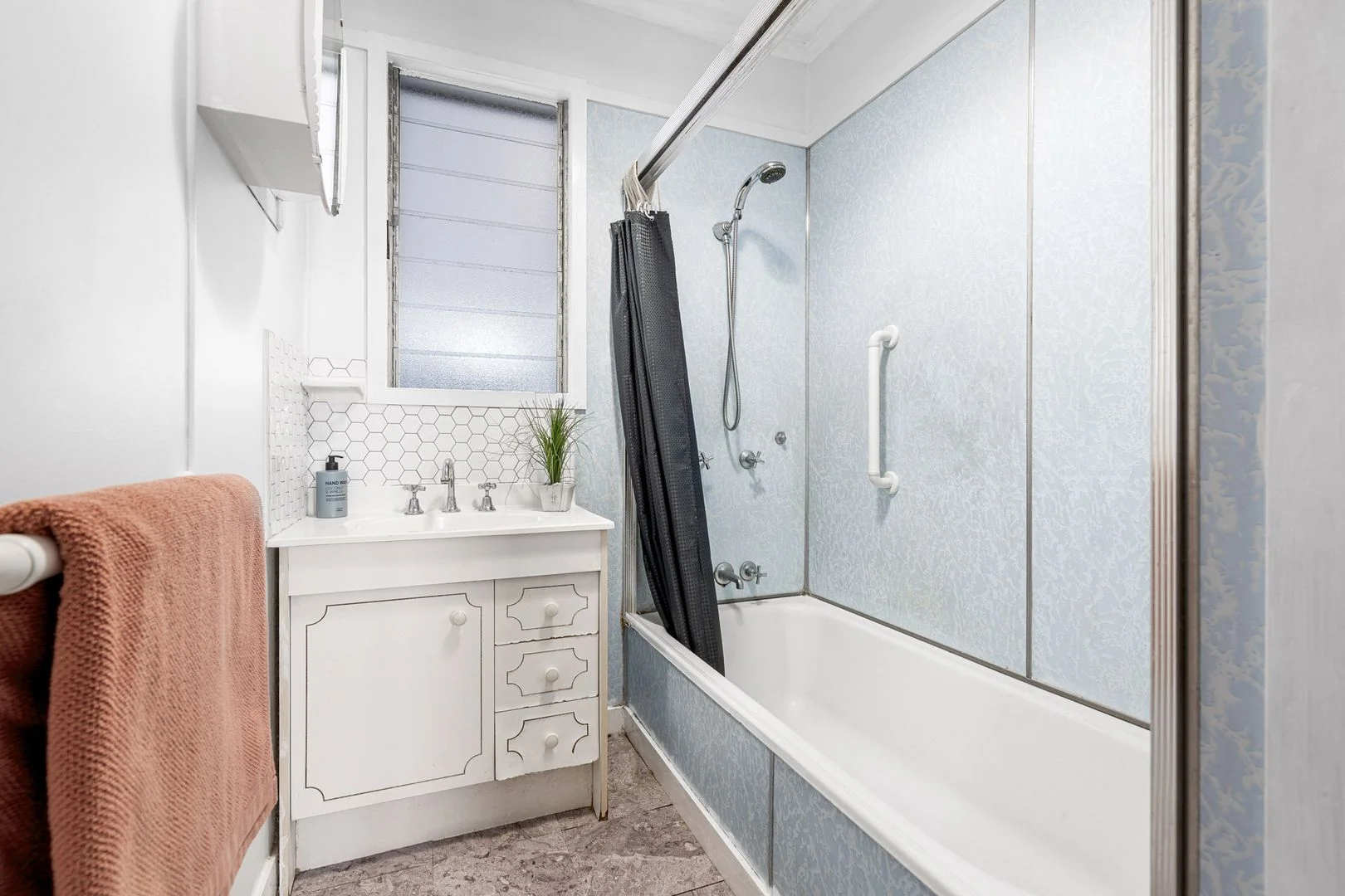 Additional image 10 of 191 Wondall Rd, Wynnum West QLD 4178