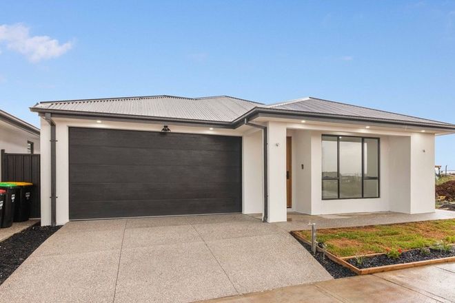 Picture of 57 Buckingham Boulevard, STRATHTULLOH VIC 3338