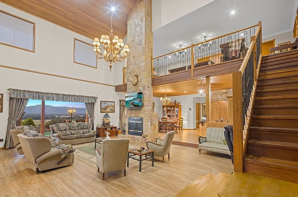 8 bedrooms House in 480 Cove Road STANMORE QLD, 4514