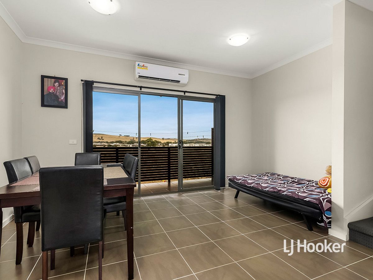 22 Swagman Walk, Wollert VIC 3750, Image 2