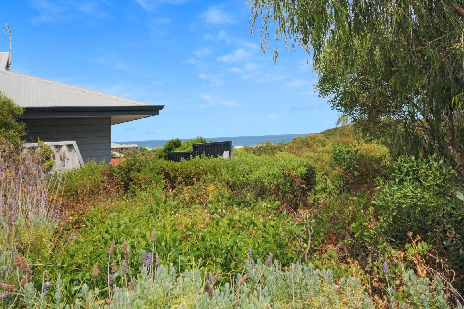 3 bedrooms House in 11 Yeoman Place BINNINGUP WA, 6233