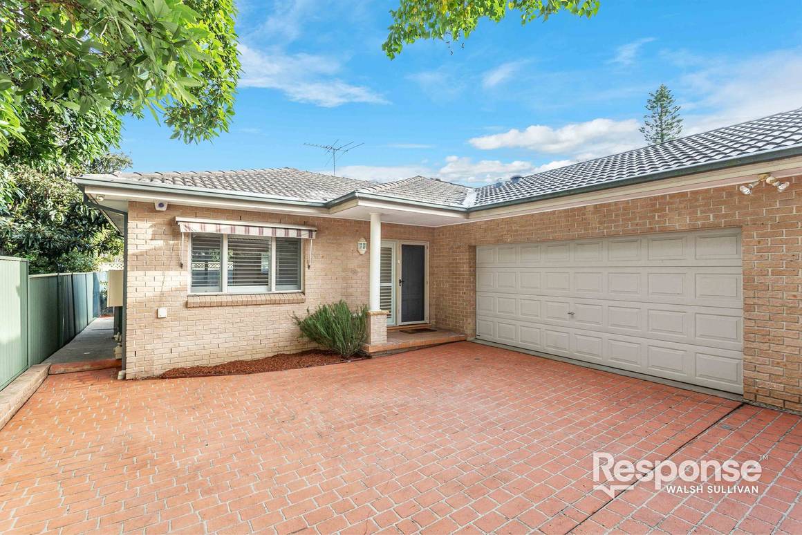 Picture of 2/20 Moxhams Road, NORTHMEAD NSW 2152