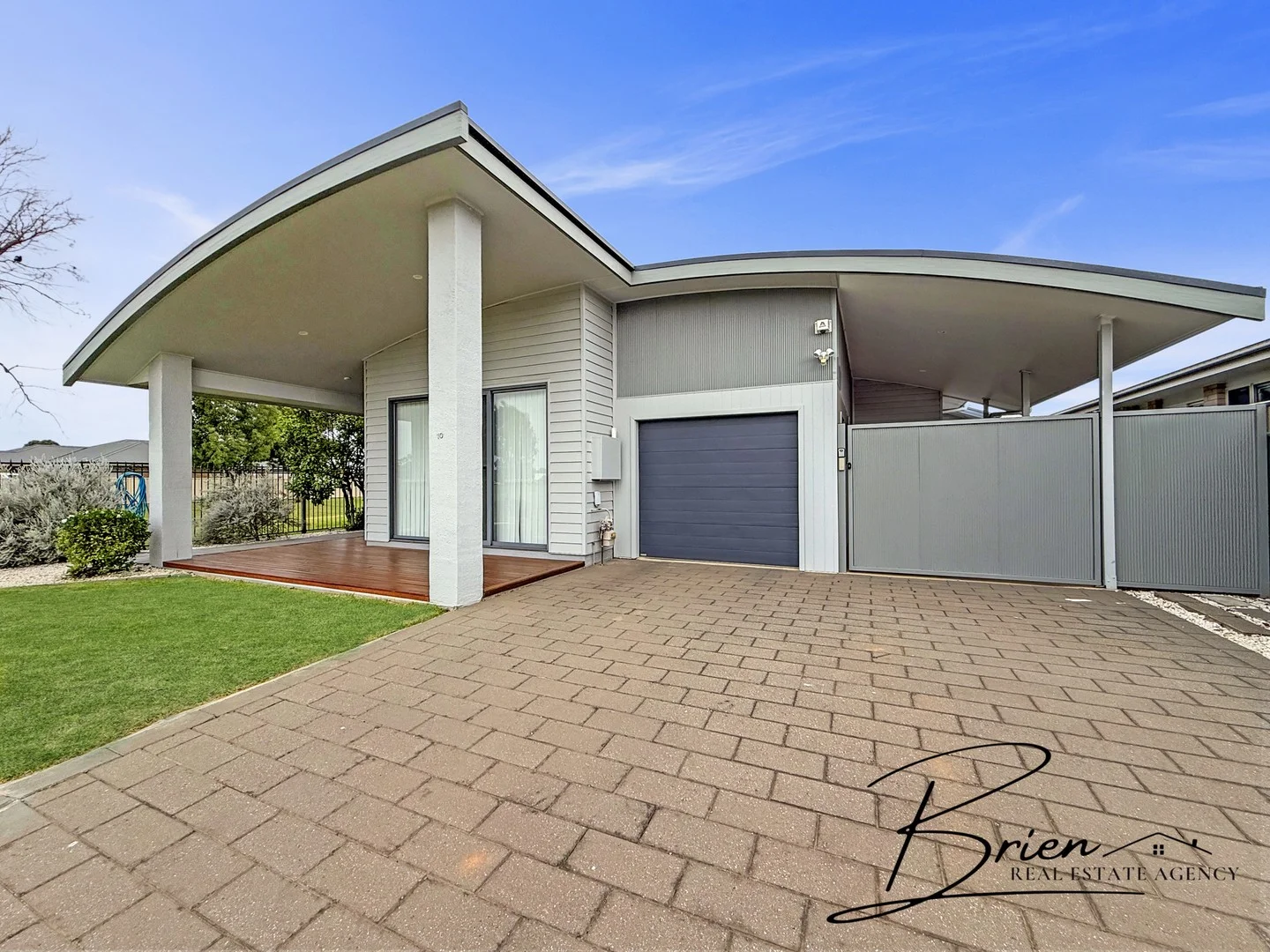 10 Dalbeattie Crescent, Dubbo NSW 2830