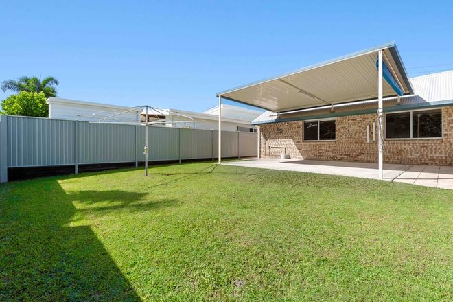 Picture of 2/34 Lorraine Avenue, MARCOOLA QLD 4564