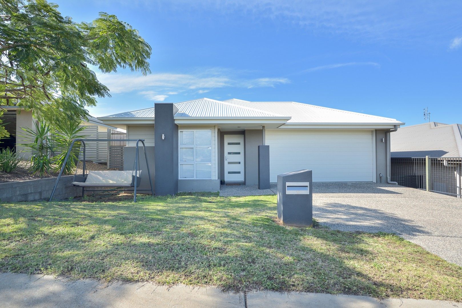 15 Jardine Crescent, Boyne Island QLD 4680, Image 0