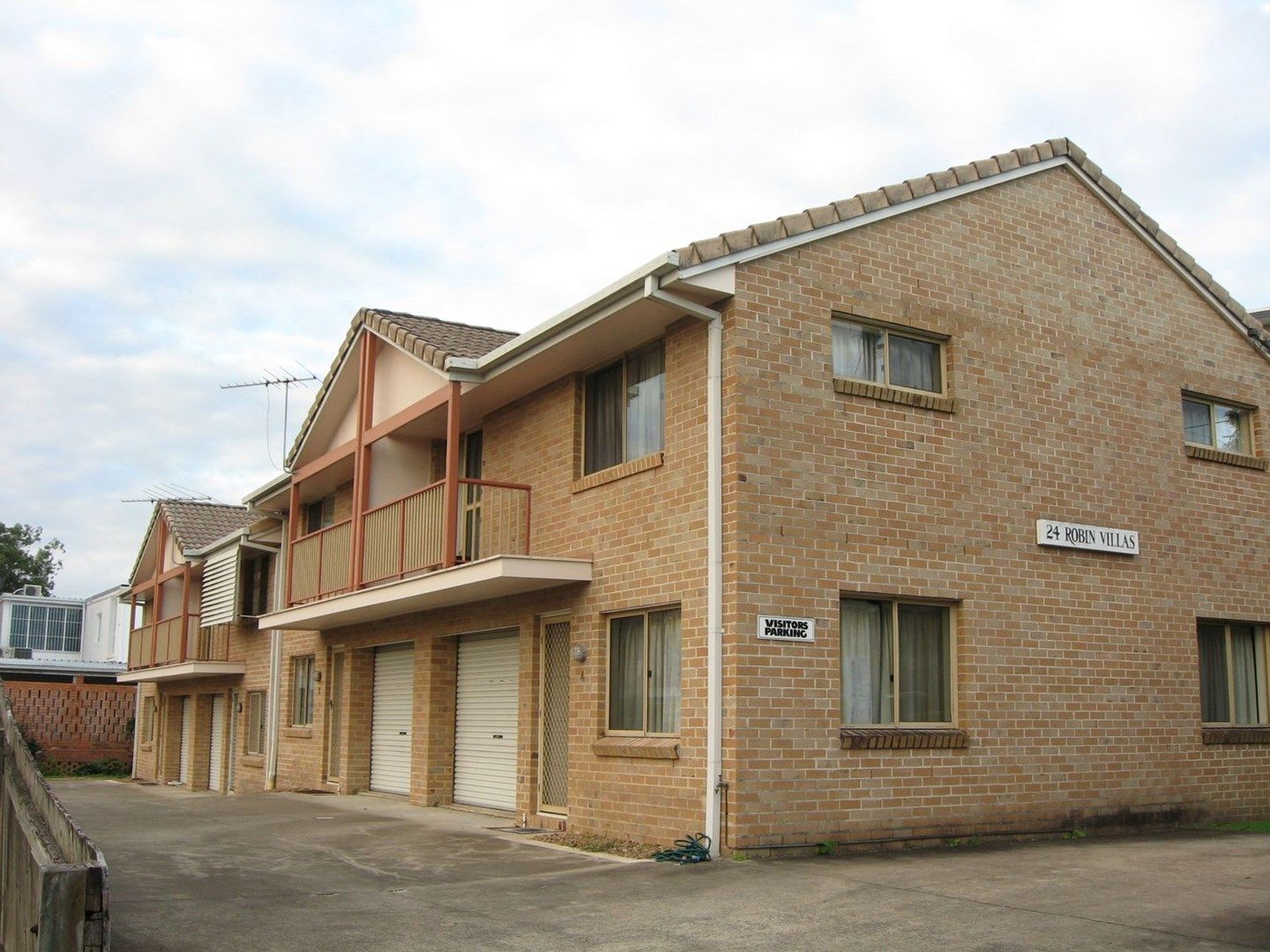 3 bedrooms Townhouse in 4/24 Hood Street SHERWOOD QLD, 4075