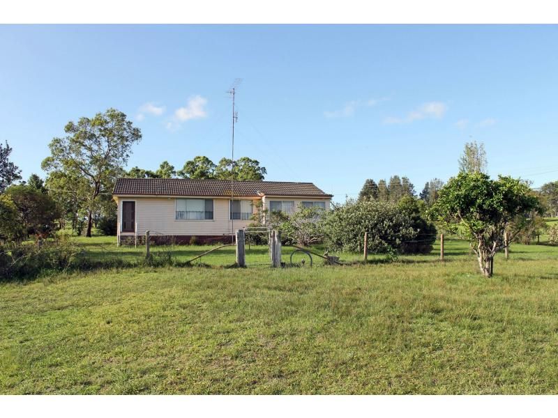 76 Wollong Road, QUORROBOLONG NSW 2325, Image 2